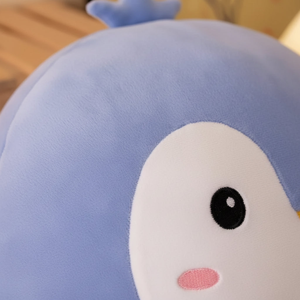 Pinguim de Pelúcia Nuvem – Almofada de Repouso